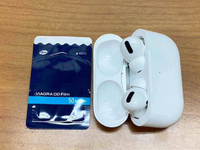 Air Pod Proとバイアグラフィルム